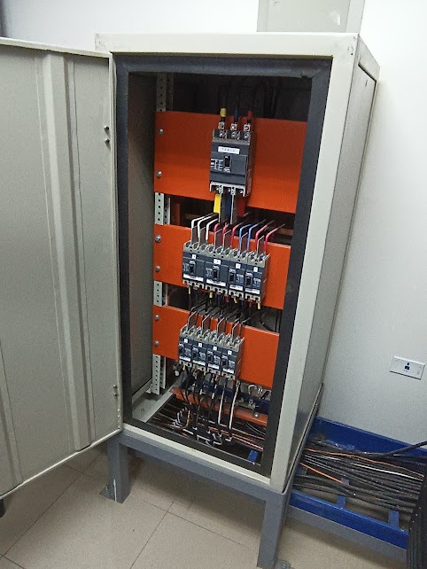 Ejemplo de sistemas eléctricos 2